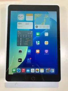 iPad 第7世代　32GB グレイ　Wi-Fiモデル　カバーガラス付