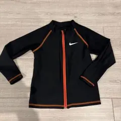 Nikeラッシュガード