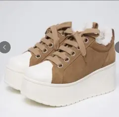 2026年最新】鈴木亜美 スニーカーの人気アイテム - メルカリ