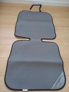 チャイルドシート　保護マットのサムネイル