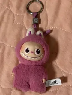 labubu pin for love キャラクターグッズ