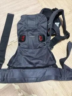 BABYBJORN ベビーキャリア ONE KAI 抱っこ紐のサムネイル