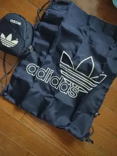 アディダス　携帯用ポーチ付きナップザック新品未使用レトロ
