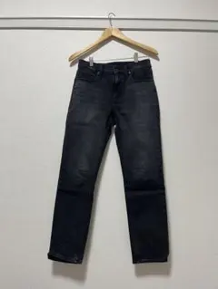 GU ダークグレー ストレートデニム