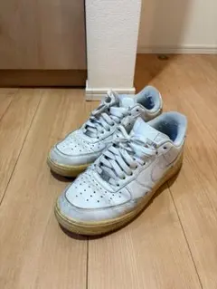 Nike Air Force 1 ホワイト スニーカー
