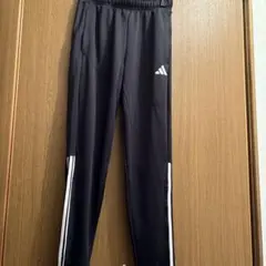 adidas ブラックジャージパンツ AEROREADY