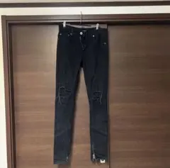 ダメージスキニーパンツ