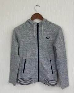 P33 PUMAメンズパーカーMグレー系ロゴのサムネイル
