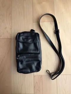 美品 ジョルジオアルマーニ 本革 マルチウェイ ミニバッグ 黒 Armani