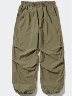 ユニクロ　UNIQLO パラシュートパンツ　オリーブ　カーキ　 裾ゴム
