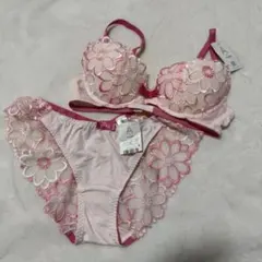 Item thumbnail for item 0d94b913-b737-4c89-b3cb-723334498828