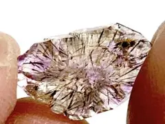 ロイヤルオークション】大粒！液体インクルージョン水晶 13.7ミリ珠