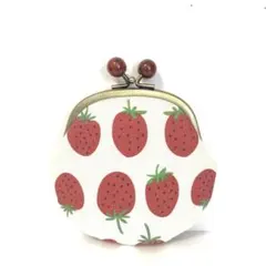 おしゃれなイチゴ柄のがま口ポーチ(べっ甲色玉付)
