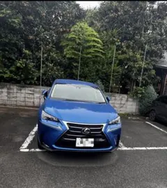 Lexus NX200t ブルーのサムネイル