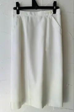ホワイトミディ丈タイトスカート　白
