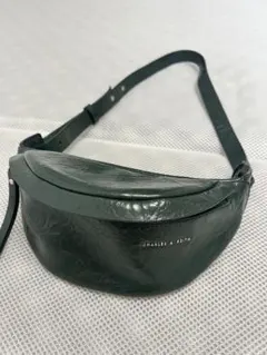 CHARLES & KEITH ダークグリーン ショルダーバッグ
