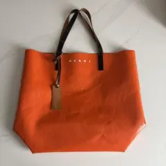 MARNI マルニ ロゴ トートバッグ PVC オレンジ保存袋タグのサムネイル