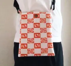 【元目町】ボタン付きサコッシュ