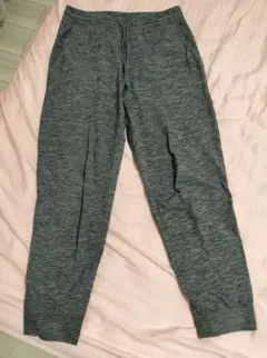 ユニクロ　メンズ パンツ グレー