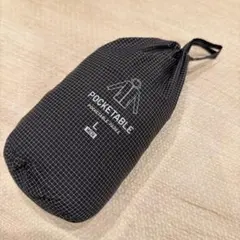 美品 ユニクロ ポケッタブルパーカー