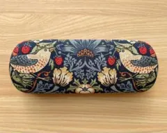 Item thumbnail for item c6e0ab88-6cae-4278-904e-366f86f41969