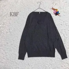 アーバンリサーチ　長袖ニット　ウール70 暖か　ダークグレー　Ｖネック　ラメ