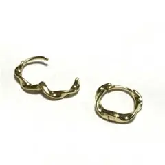新品　フープピアス　ツイストフープピアス　ワンタッチピアス　ツイスト　ゴールド