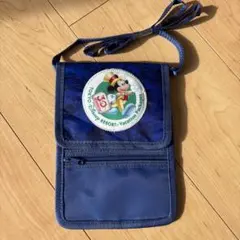 ディズニー 30周年 限定 パスケース ミッキー 首掛けポーチ