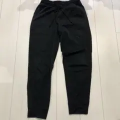ユニクロ　ウルトラストレッチアクティブジョガーパンツ S 黒