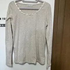 earth music&ecology ラメ入り長袖カットソー ベージュ