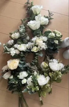 ホワイト・グリーンの造花アレンジメントセット