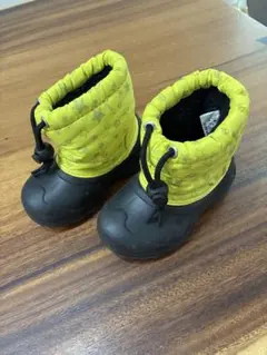 子供用スノーブーツ イエロー　18センチ