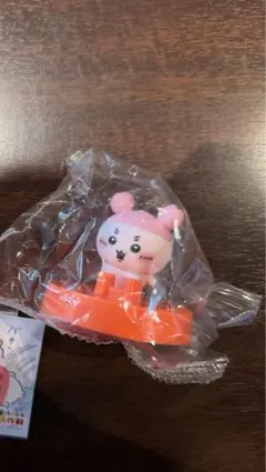 ちいかわ CoCo壱コラボ フィギュア 古本屋【本日発送】のサムネイル