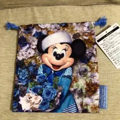 新品☆ディズニーリゾート　ミニーちゃん　蜷川実花とのコラボ　ミニポーチ