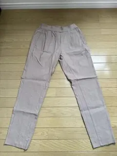 ベージュ　ウエストゴム　テーパードパンツ　 ブージュルードのサムネイル