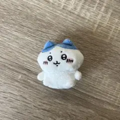 ちいかわ　ハチワレ　お座りぬいぐるみ