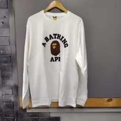 A BATHING APE エイプ 歴代ロゴ　総柄　カレッジロゴ ロンＴ　M A BATHING APE エイプ 歴代ロゴ 総柄 カレッジロゴ ロンT M - メルカリ