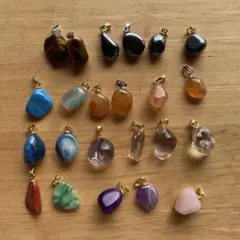 天然石　ペンダントトップ