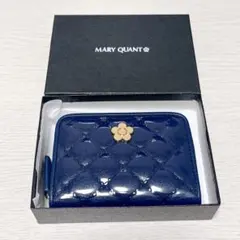 7444→6888 ♡ 新品 ♡ マリークワント エナメルキルトマルチウォレット
