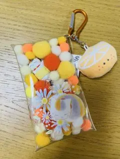ガチャ詰めキーホルダー オレンジ ☆ カプセルトイ