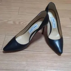 ジミーチュウ　黒無地ハイヒール