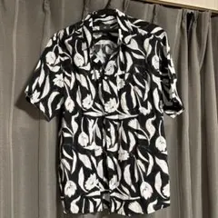 H&M メンズ半袖シャツ　柄のサムネイル