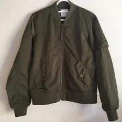 ブルゾン カーキ　ローリーズファーム