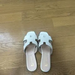 PASCUCCI サンダル白　即購入OK 即日発送可能のサムネイル