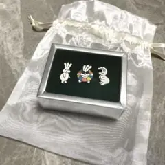 新品未使用　おじぎちゃん　ピンバッジ
