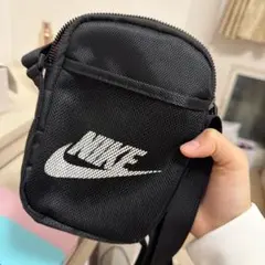 Nike メッシュショルダーバッグ ブラック
