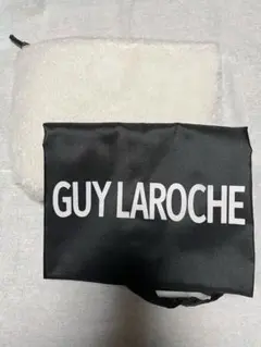 GUY LAROCHE ファーポーチとナイロンエコバッグセット