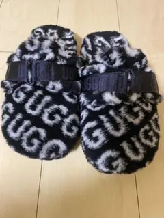 UGG ファー スライドサンダル ブラック・ホワイト！
