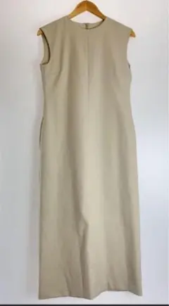 ベージュ ノースリーブ ロングワンピース　ミラオーウェン