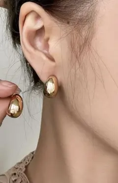 ゴールド オーバル型ピアス　金属アレルギー対応